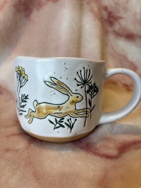 White Earthenware Easter Spring Ceramic Mug Floral Rabbit Garden NWT 16oz